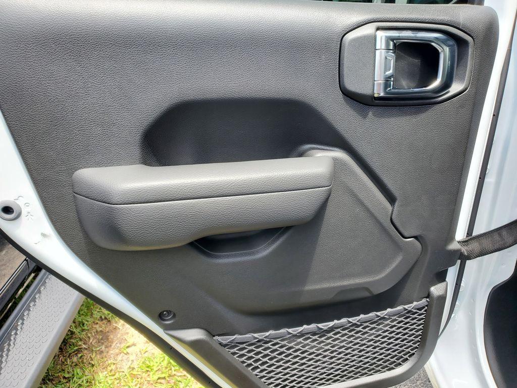 new 2025 Jeep Wrangler car, priced at $39,481