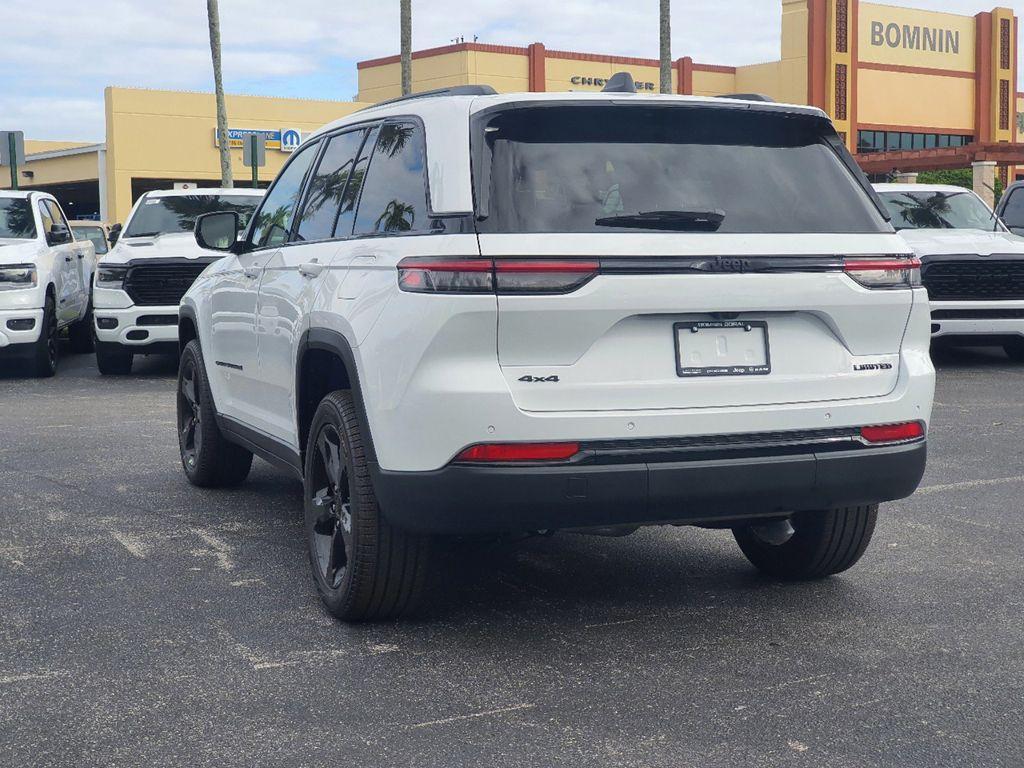 new 2025 Jeep Grand Cherokee car, priced at $38,895