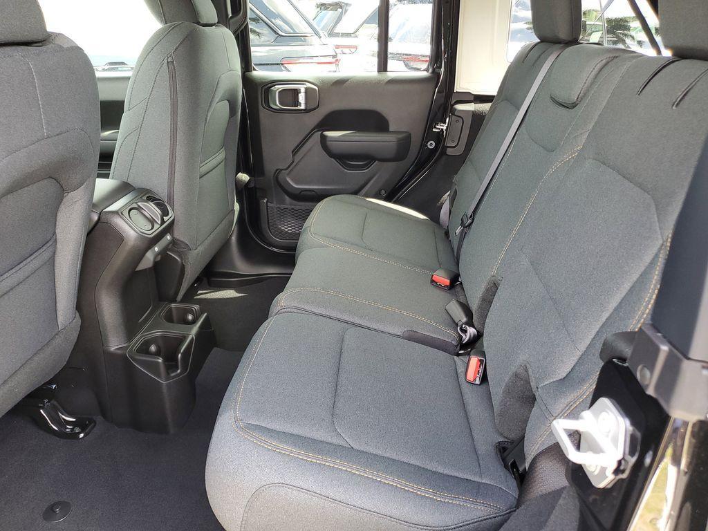 new 2025 Jeep Wrangler car, priced at $41,671
