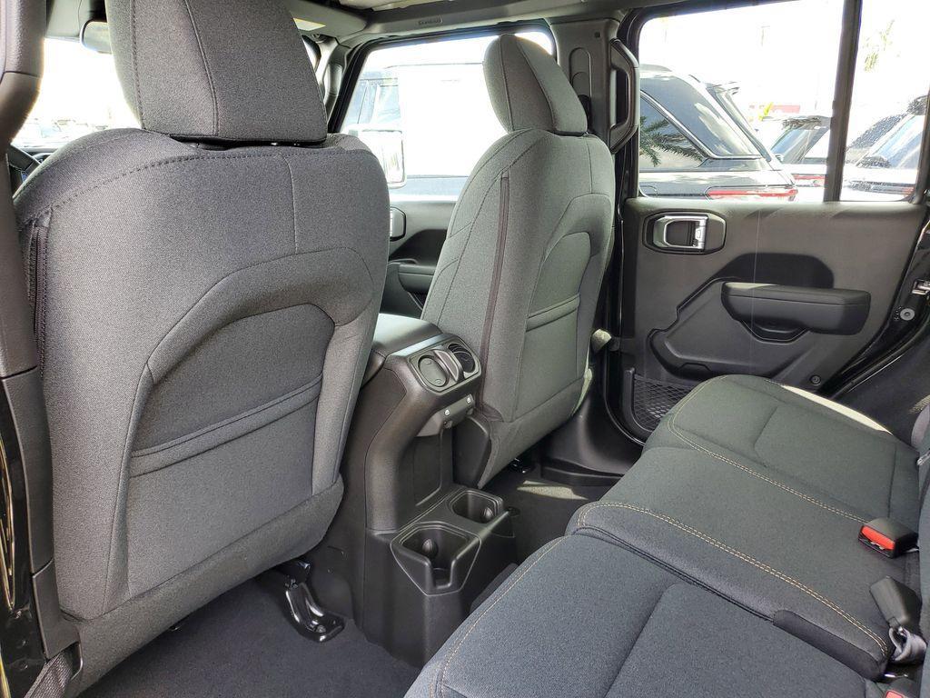 new 2025 Jeep Wrangler car, priced at $41,671