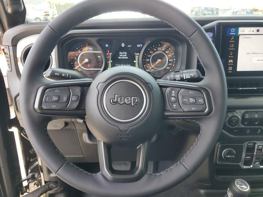 new 2025 Jeep Wrangler car, priced at $41,671