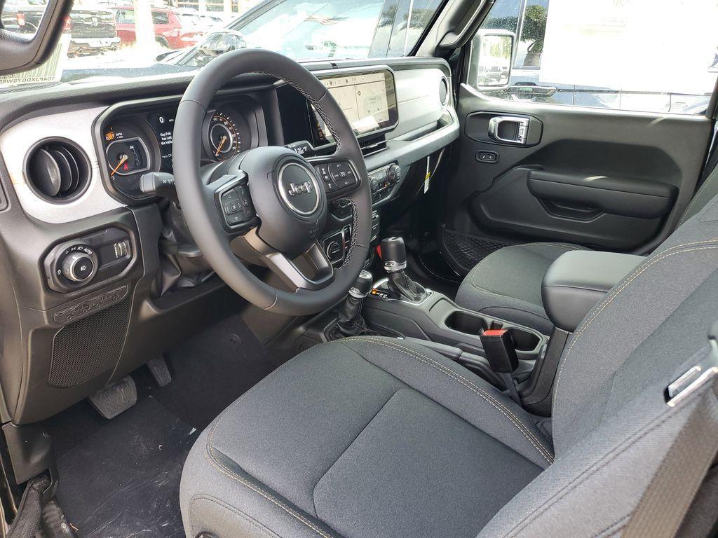 new 2025 Jeep Wrangler car, priced at $41,671