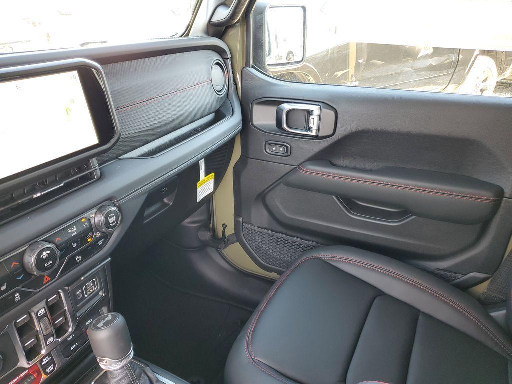 new 2025 Jeep Wrangler car, priced at $52,233