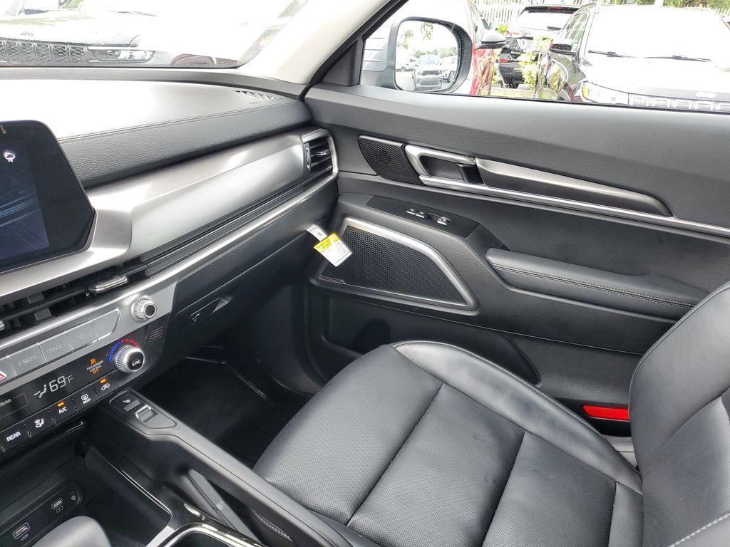 used 2024 Kia Telluride car, priced at $28,490