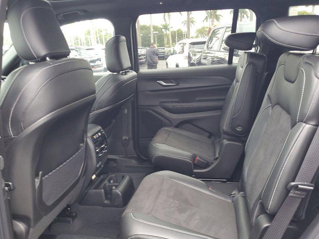 new 2025 Jeep Grand Cherokee L car, priced at $34,280
