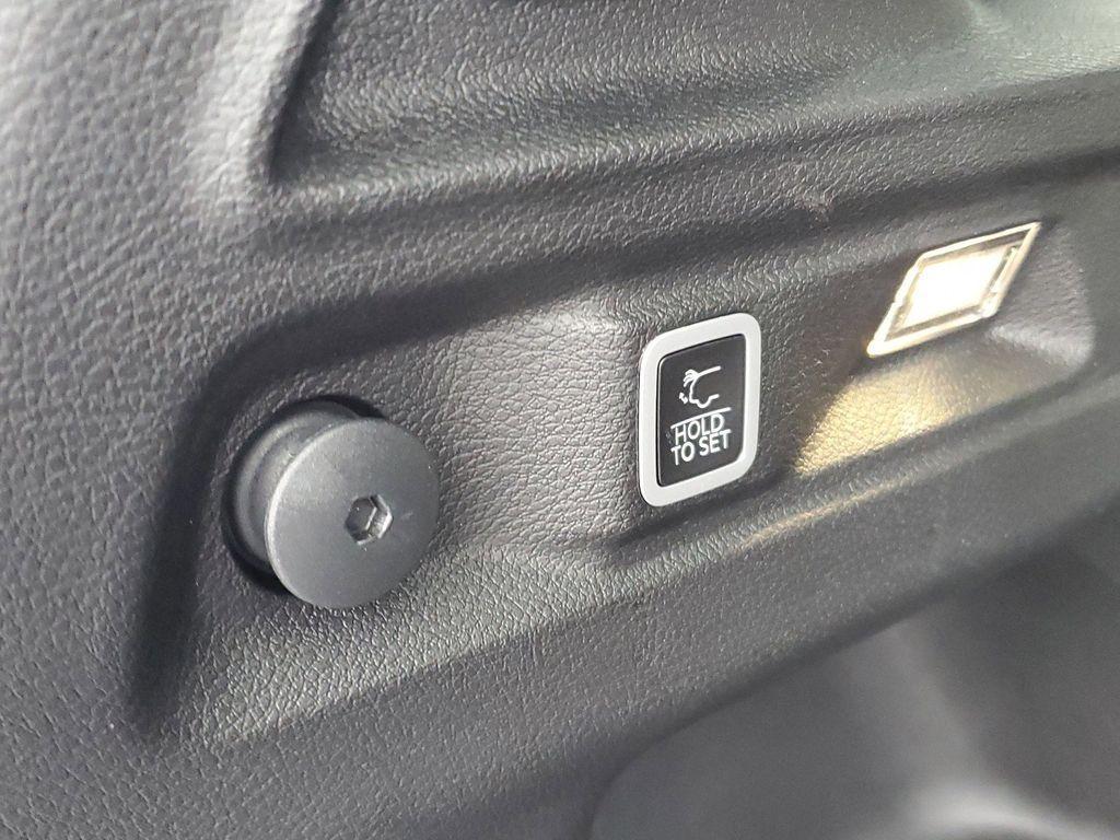new 2025 Jeep Grand Cherokee L car, priced at $34,280