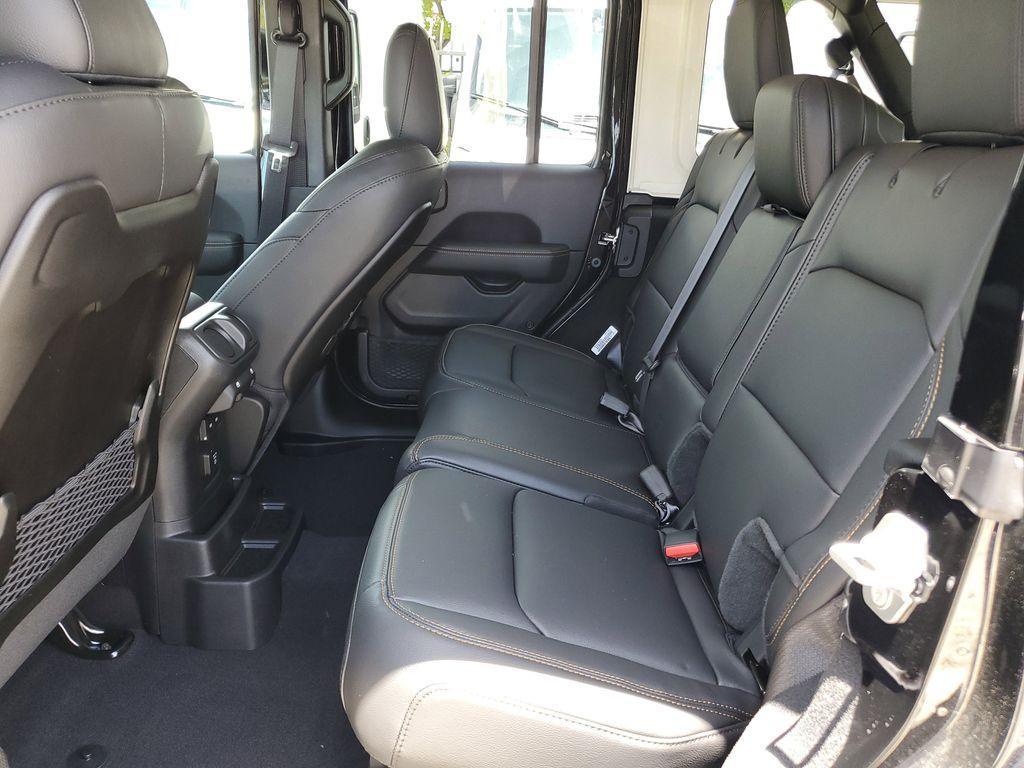new 2025 Jeep Wrangler car, priced at $45,727