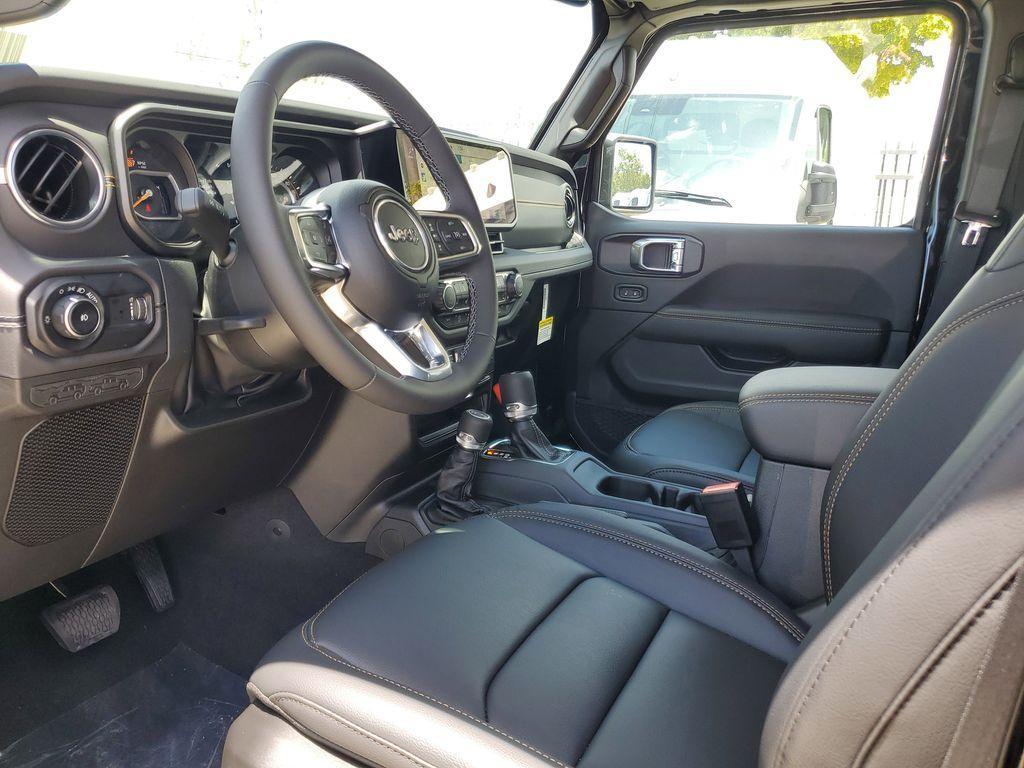 new 2025 Jeep Wrangler car, priced at $45,727