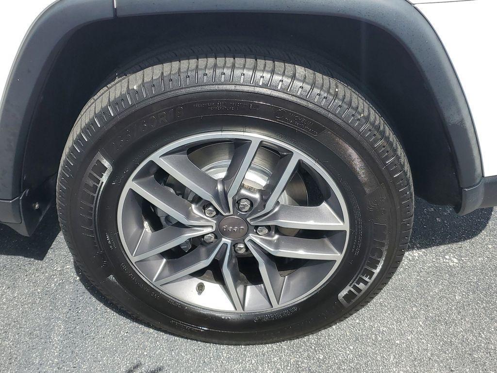 used 2019 Jeep Grand Cherokee car, priced at $17,690