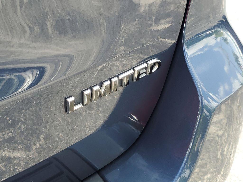 used 2019 Jeep Grand Cherokee car, priced at $14,690