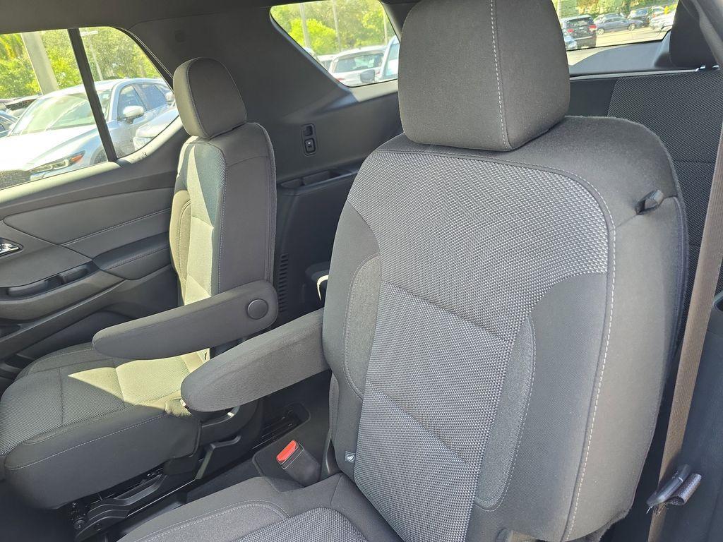used 2023 Chevrolet Traverse car, priced at $24,490