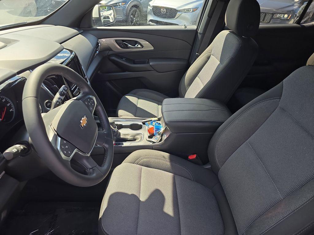 used 2023 Chevrolet Traverse car, priced at $24,490