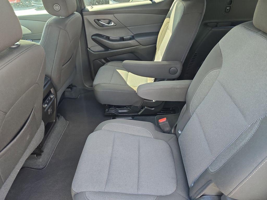 used 2023 Chevrolet Traverse car, priced at $24,490