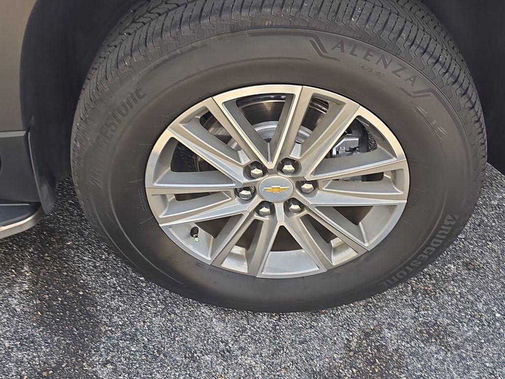 used 2023 Chevrolet Traverse car, priced at $24,490