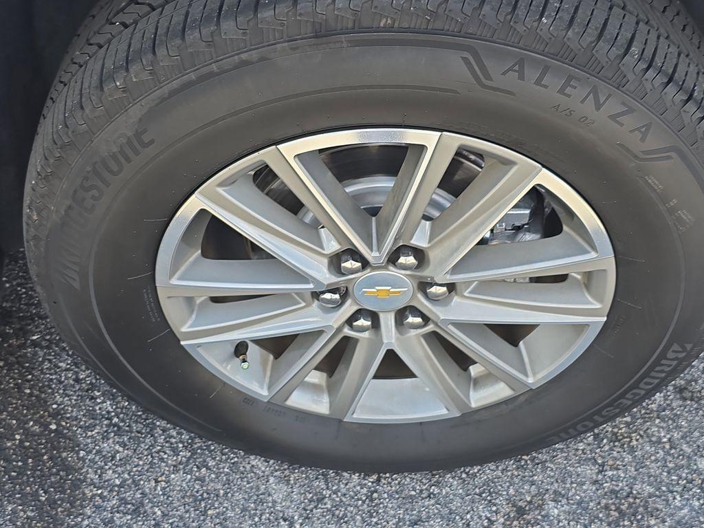 used 2023 Chevrolet Traverse car, priced at $24,490