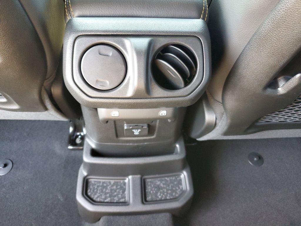 new 2025 Jeep Wrangler car, priced at $45,977