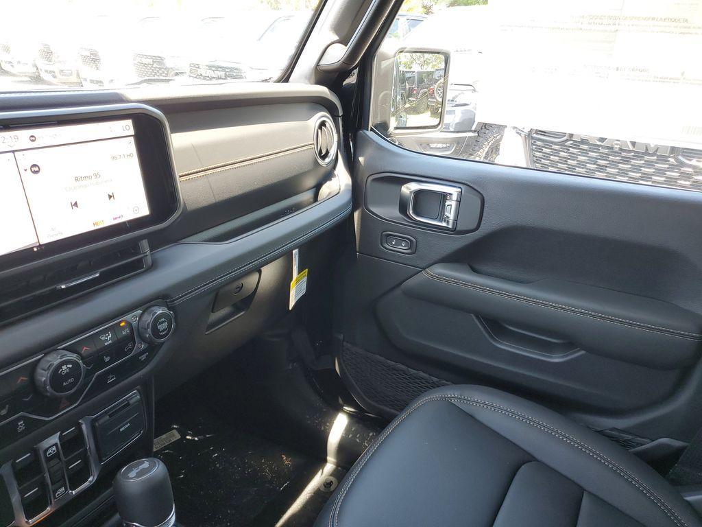 new 2025 Jeep Wrangler car, priced at $48,822