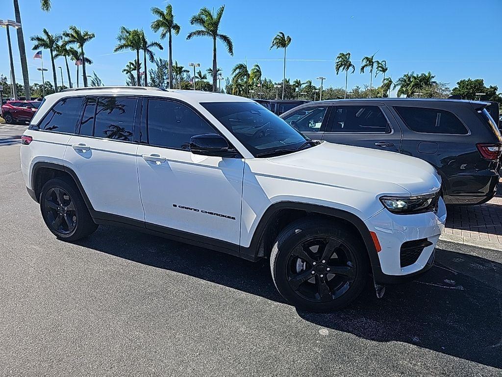 used 2023 Jeep Grand Cherokee car, priced at $29,690