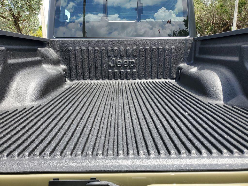 new 2025 Jeep Gladiator car, priced at $34,590