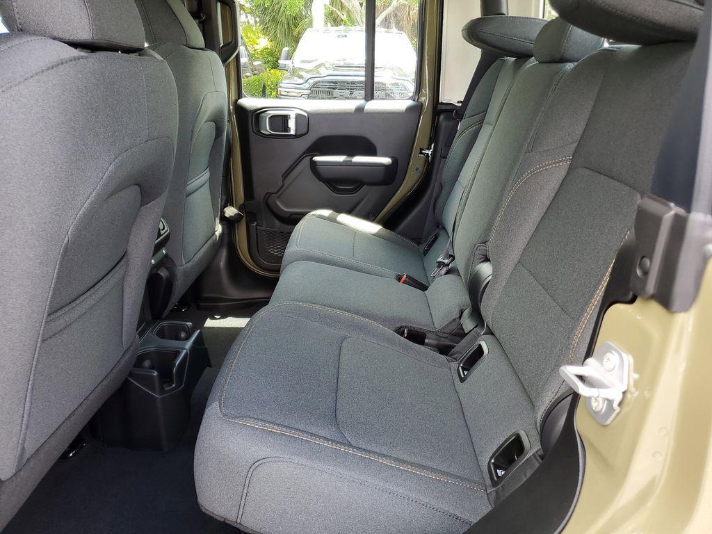 new 2025 Jeep Gladiator car, priced at $34,590