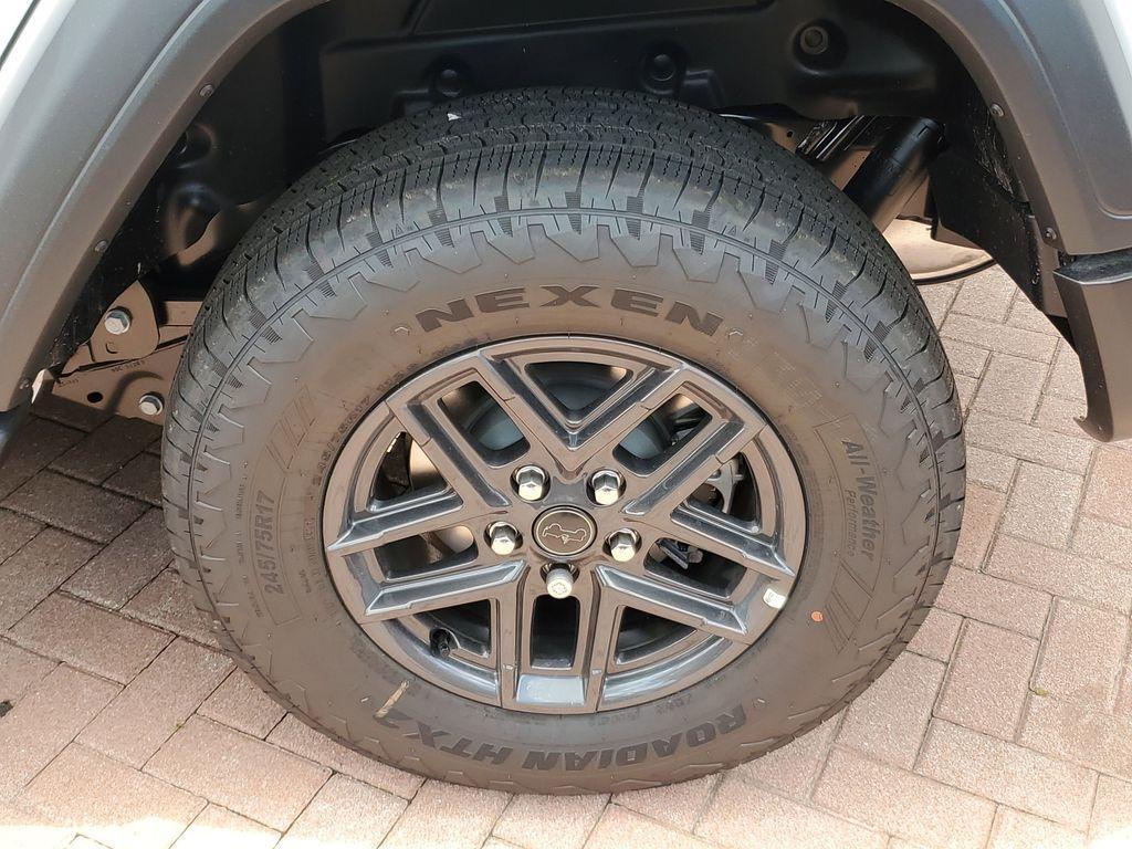 new 2025 Jeep Wrangler car, priced at $41,076