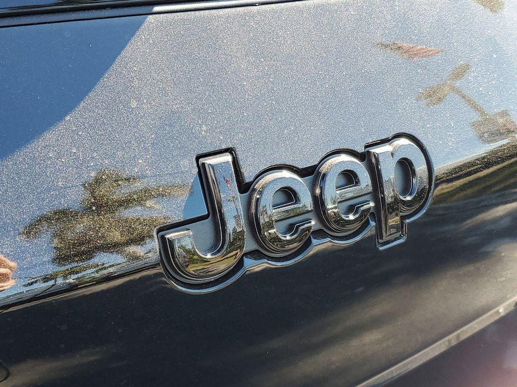 new 2025 Jeep Grand Cherokee L car, priced at $38,985