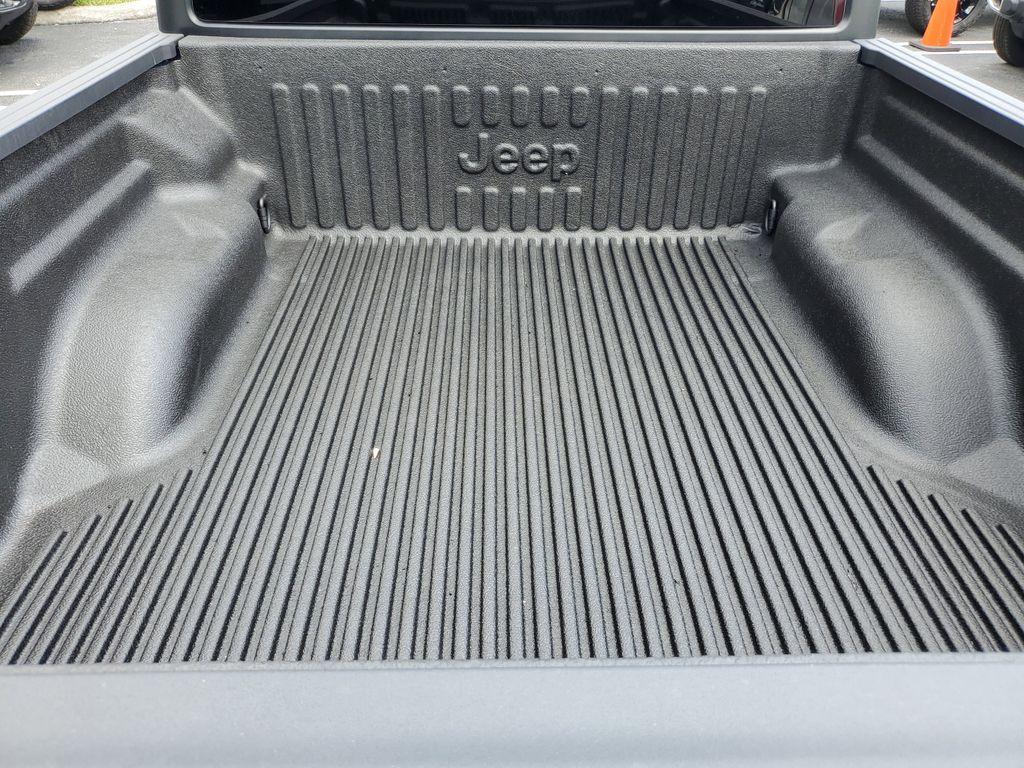 new 2025 Jeep Gladiator car, priced at $36,980