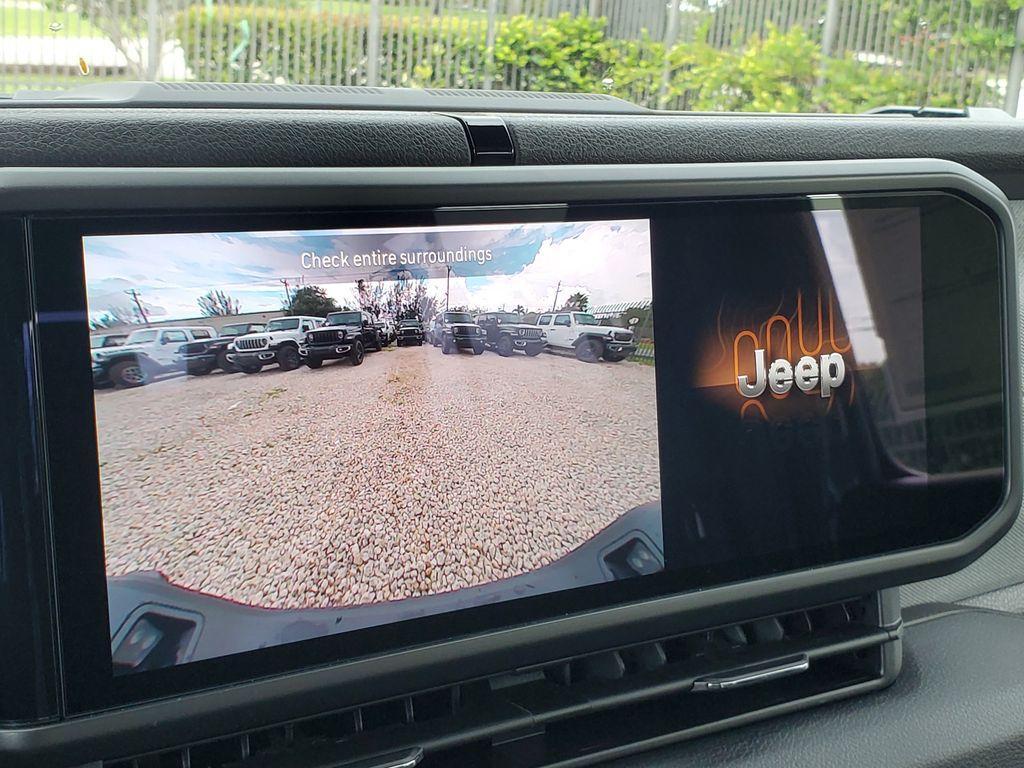 new 2025 Jeep Gladiator car, priced at $38,680