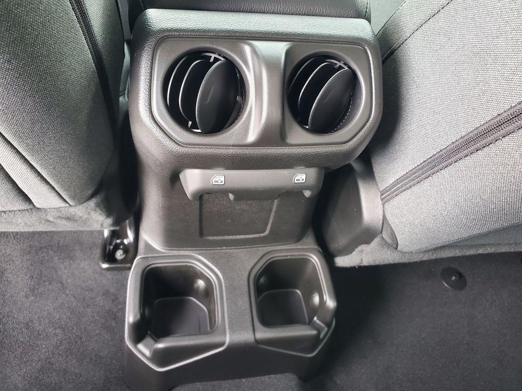 new 2025 Jeep Gladiator car, priced at $38,680