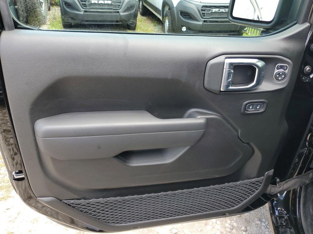 new 2025 Jeep Wrangler car, priced at $35,139