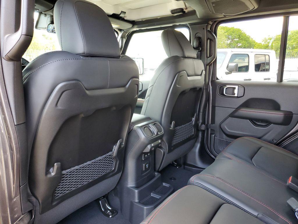 new 2025 Jeep Wrangler car, priced at $52,734