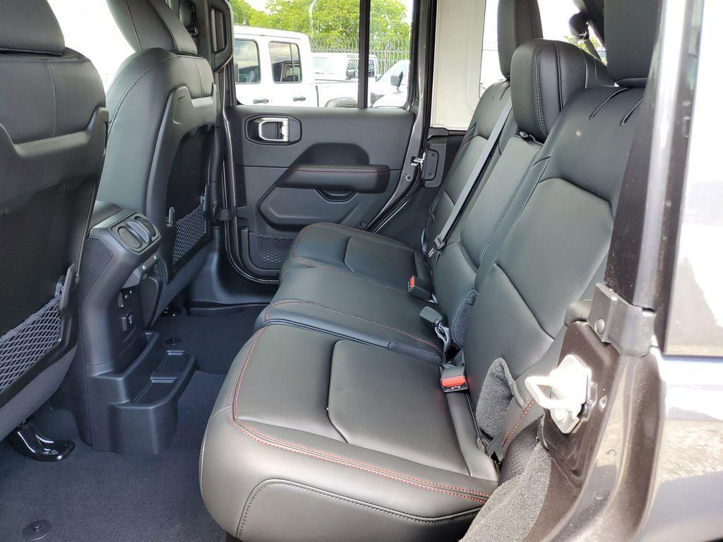new 2025 Jeep Wrangler car, priced at $52,734