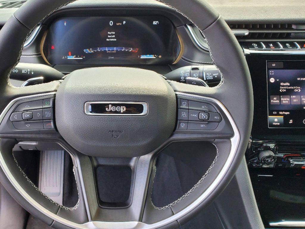 new 2025 Jeep Grand Cherokee car, priced at $30,995