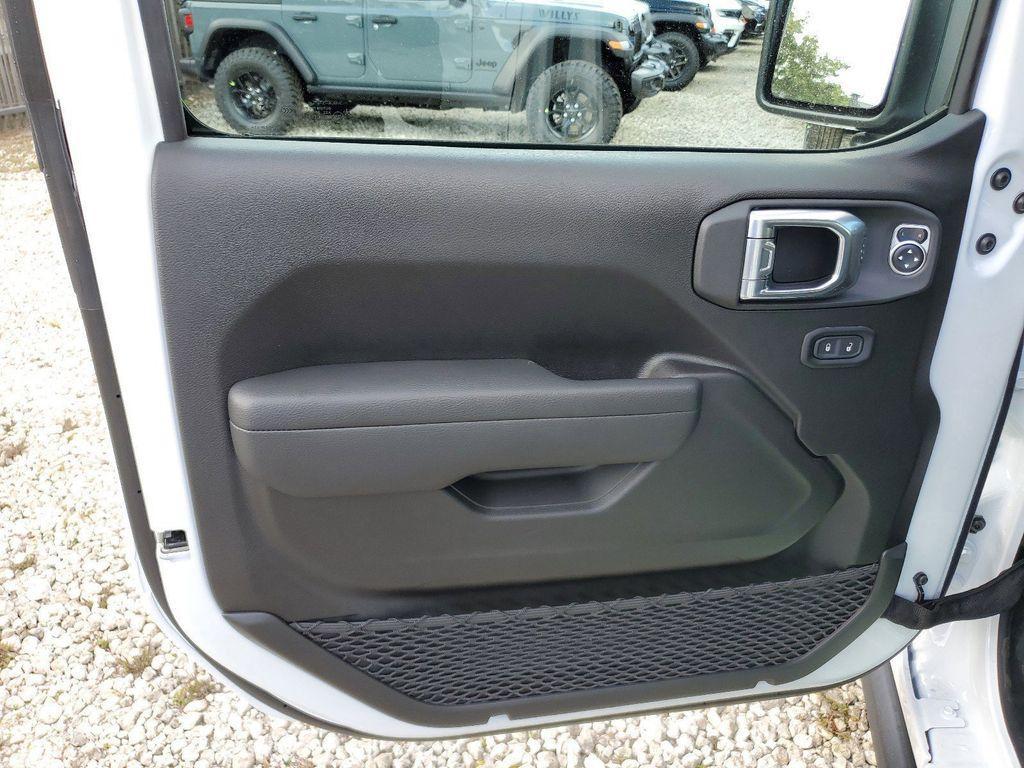 new 2025 Jeep Gladiator car, priced at $36,085
