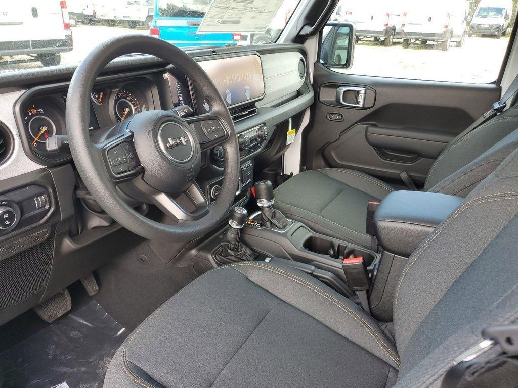 new 2025 Jeep Gladiator car, priced at $36,085