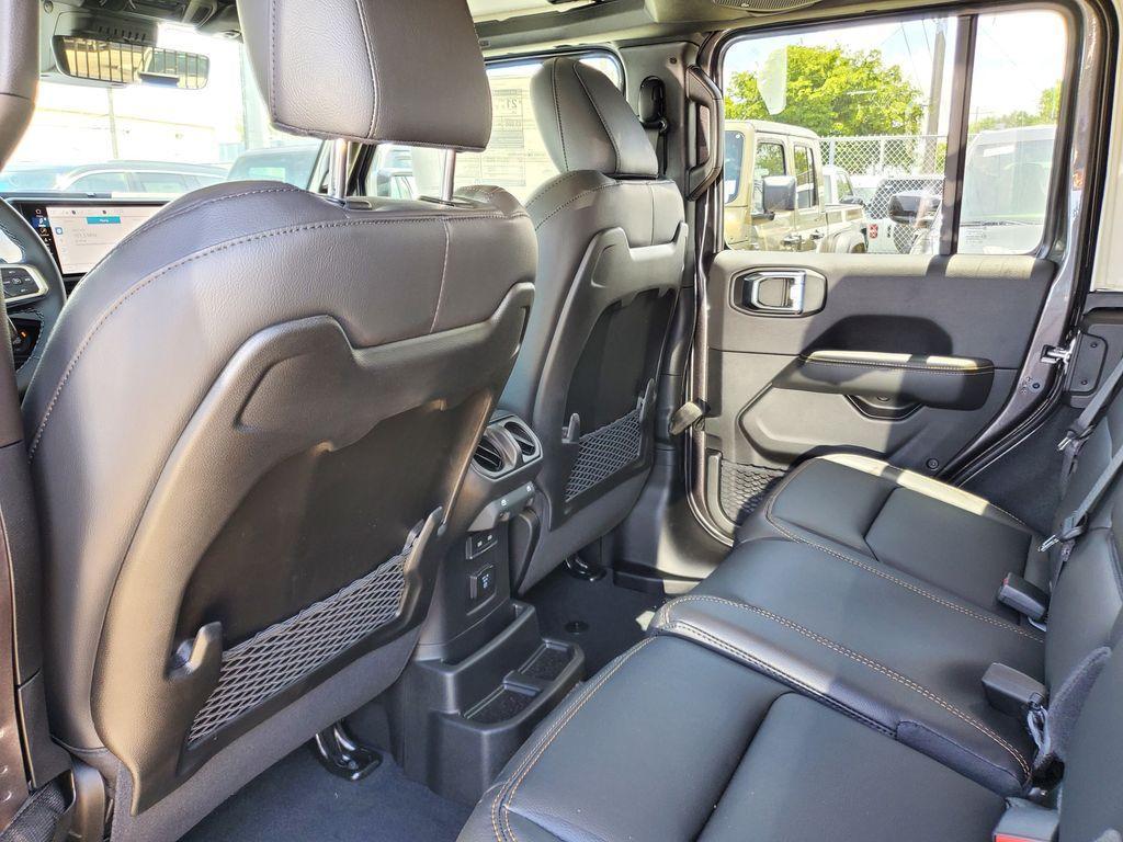 new 2025 Jeep Wrangler car, priced at $46,227