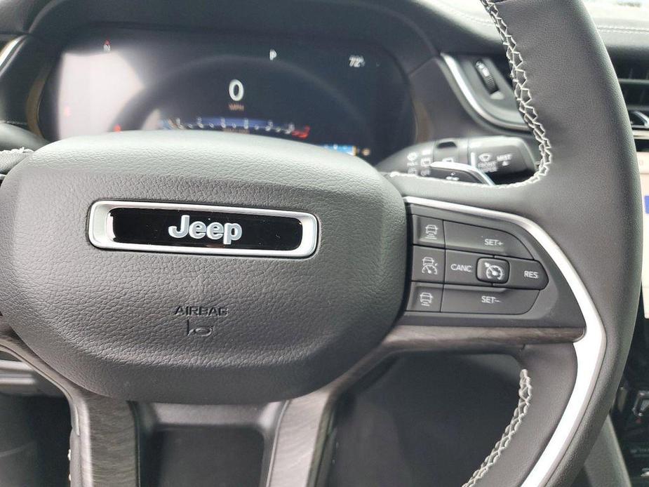 new 2024 Jeep Grand Cherokee car, priced at $35,998