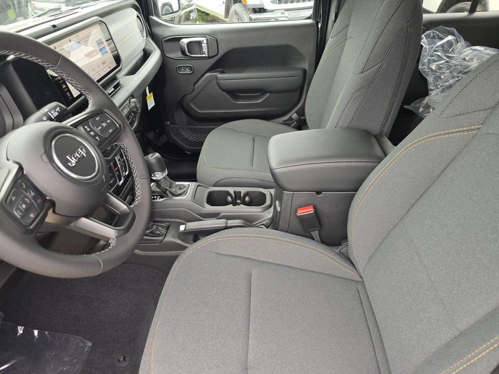 new 2025 Jeep Gladiator car, priced at $39,700