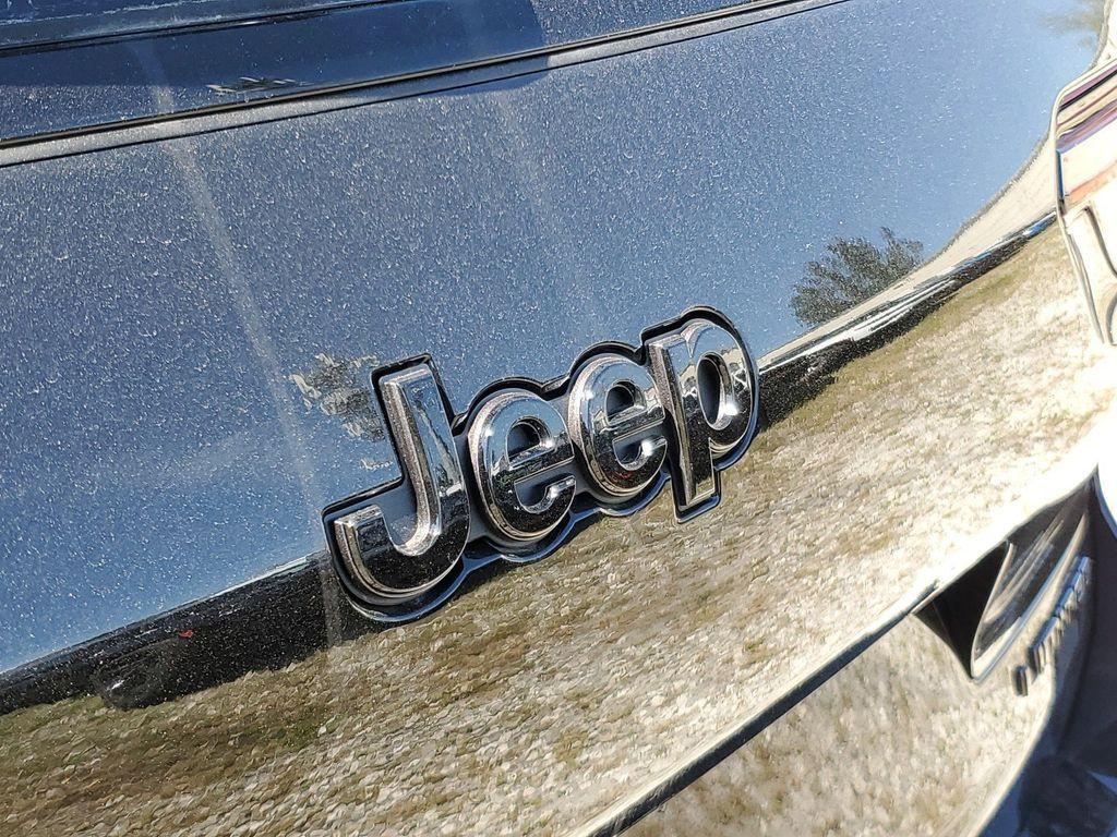 new 2025 Jeep Grand Cherokee L car, priced at $42,882