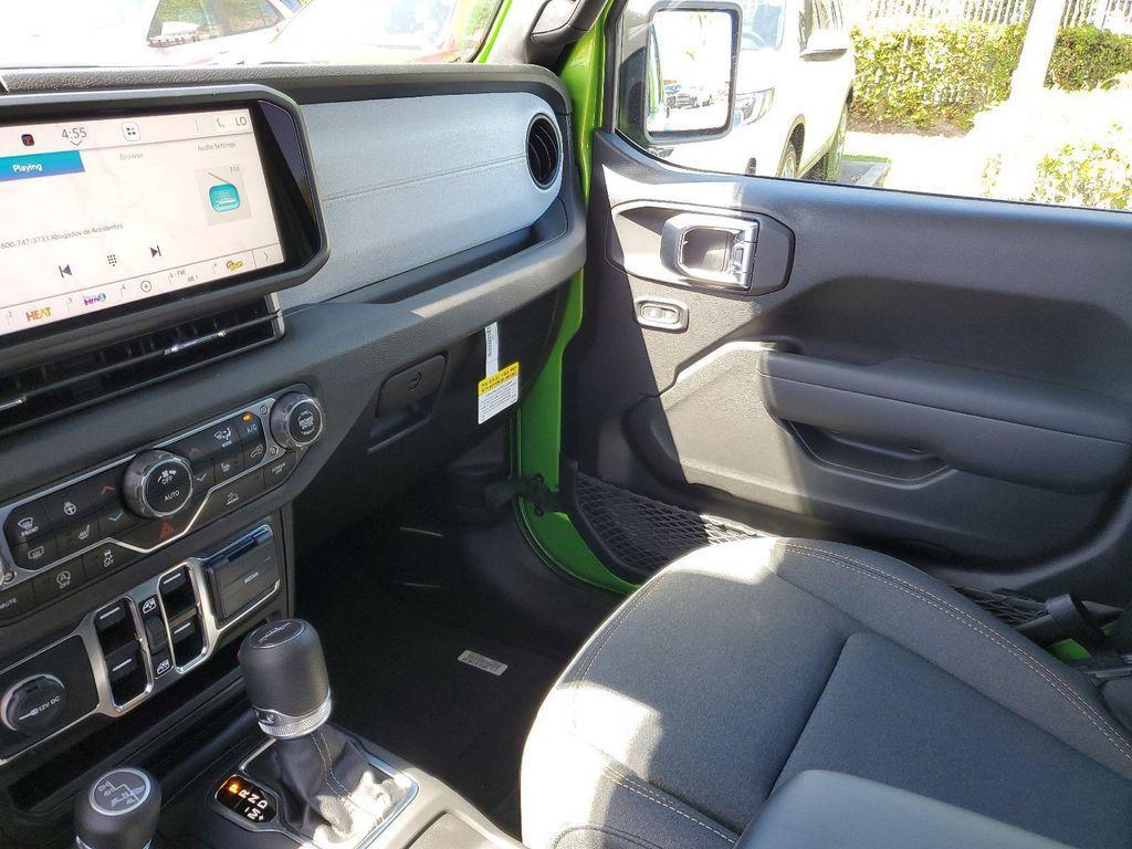 new 2025 Jeep Gladiator car, priced at $38,173