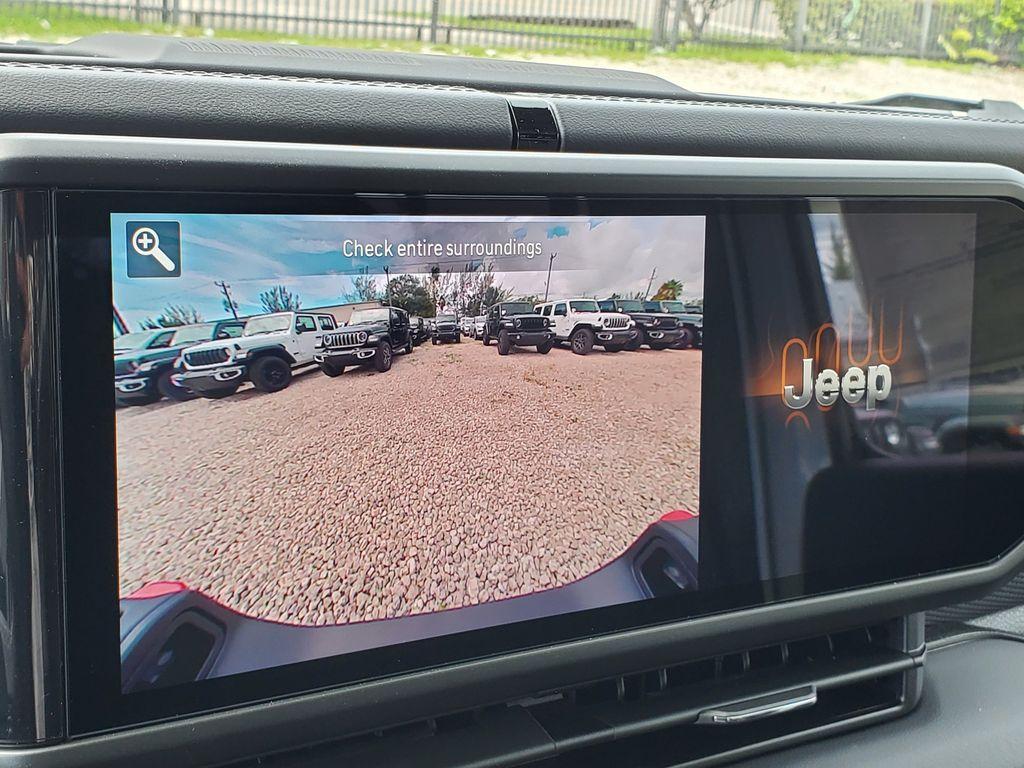 new 2025 Jeep Gladiator car, priced at $44,945