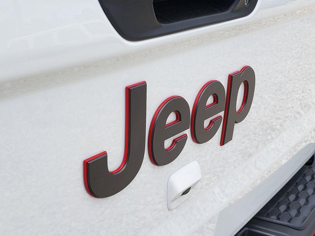 new 2025 Jeep Gladiator car, priced at $46,570