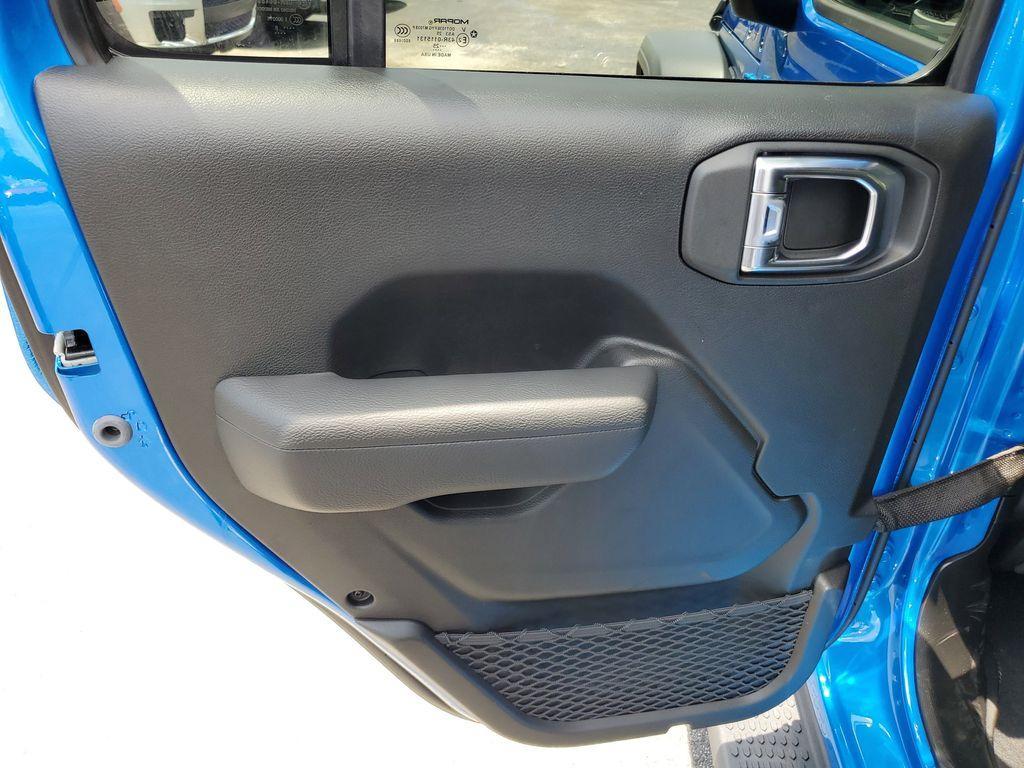 new 2025 Jeep Wrangler car, priced at $38,177