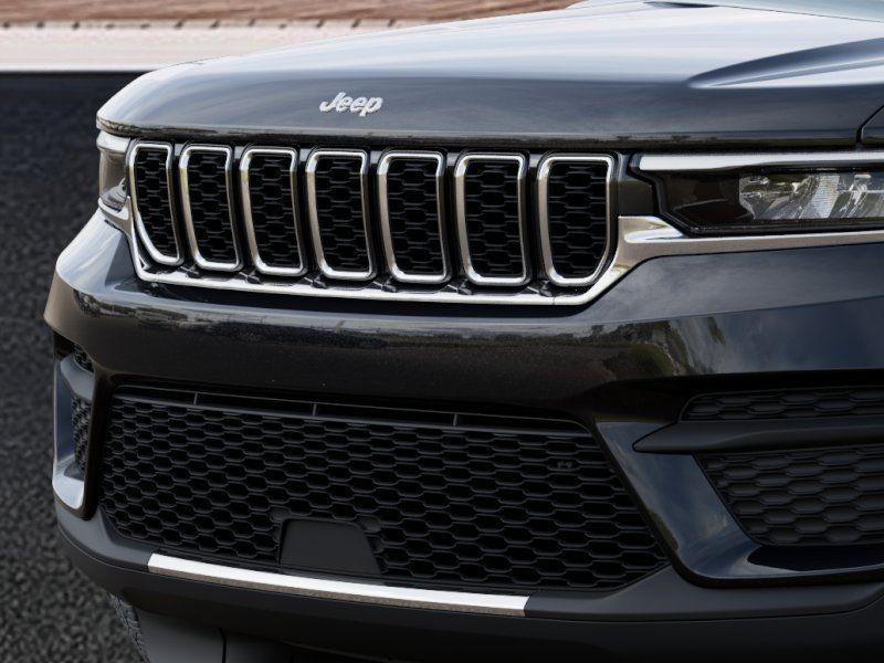 new 2025 Jeep Grand Cherokee car, priced at $30,995