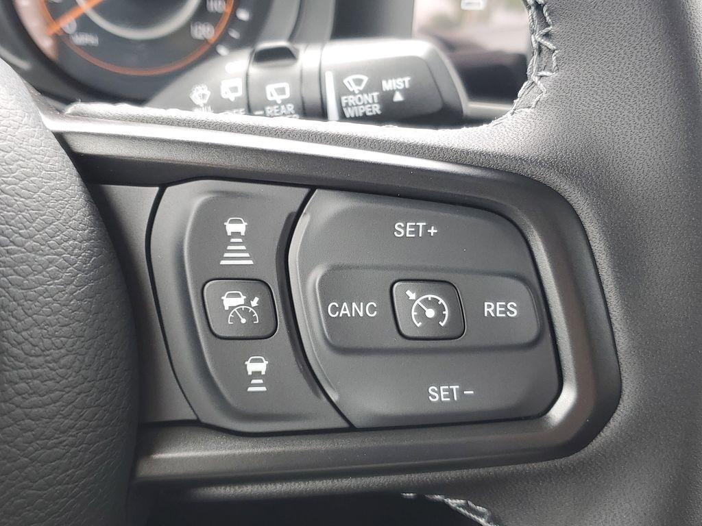 new 2025 Jeep Wrangler car, priced at $32,735