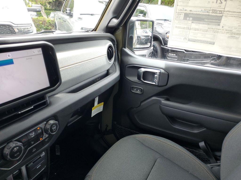 new 2025 Jeep Wrangler car, priced at $32,735