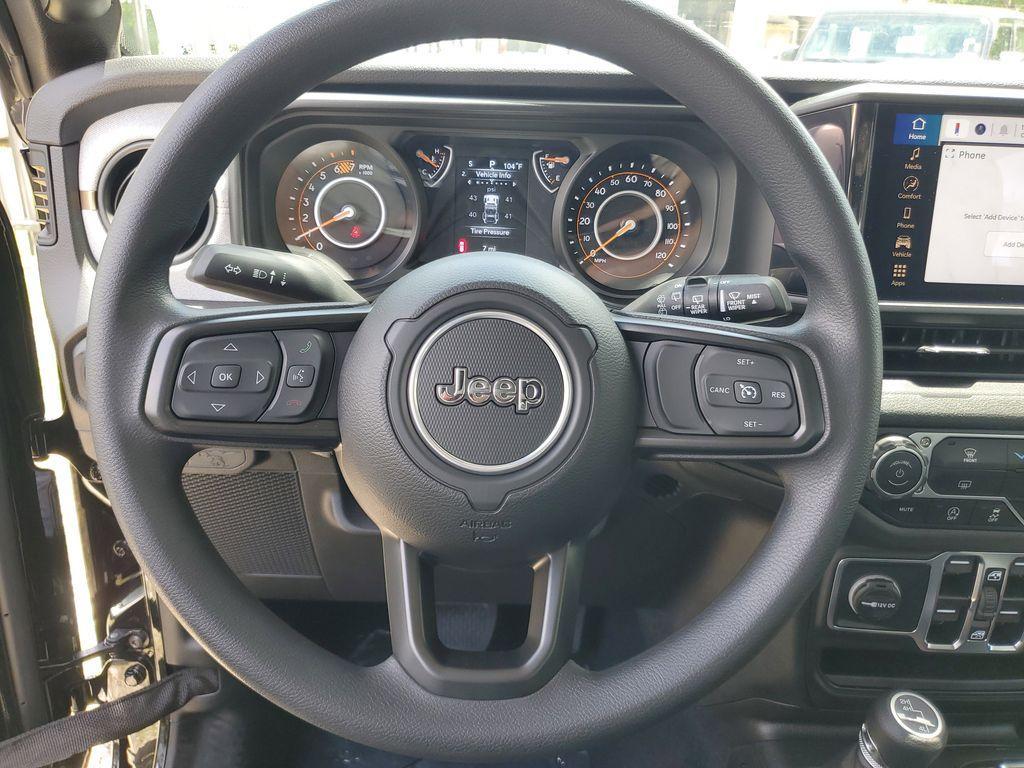 new 2025 Jeep Wrangler car, priced at $33,747