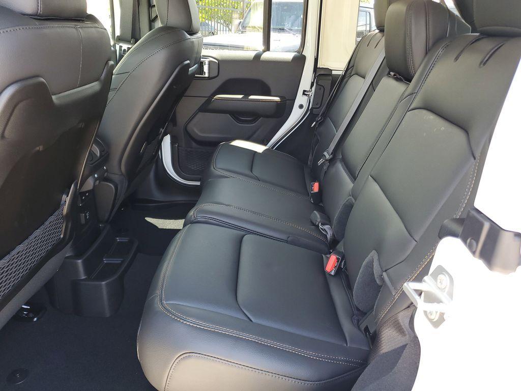 new 2025 Jeep Wrangler car, priced at $45,632