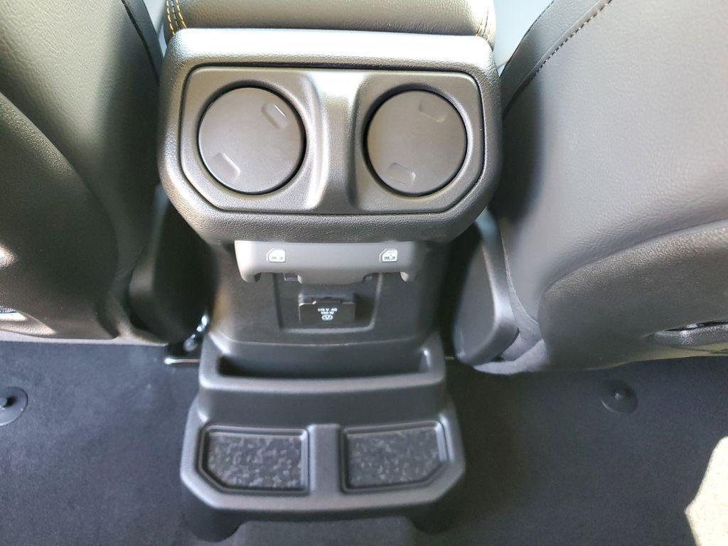 new 2025 Jeep Wrangler car, priced at $45,632