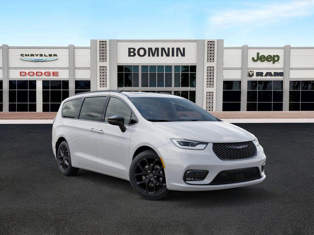 new 2026 Chrysler Pacifica car, priced at $42,455